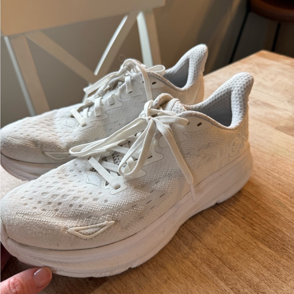 Hoka Clifton 9 Running Shoes